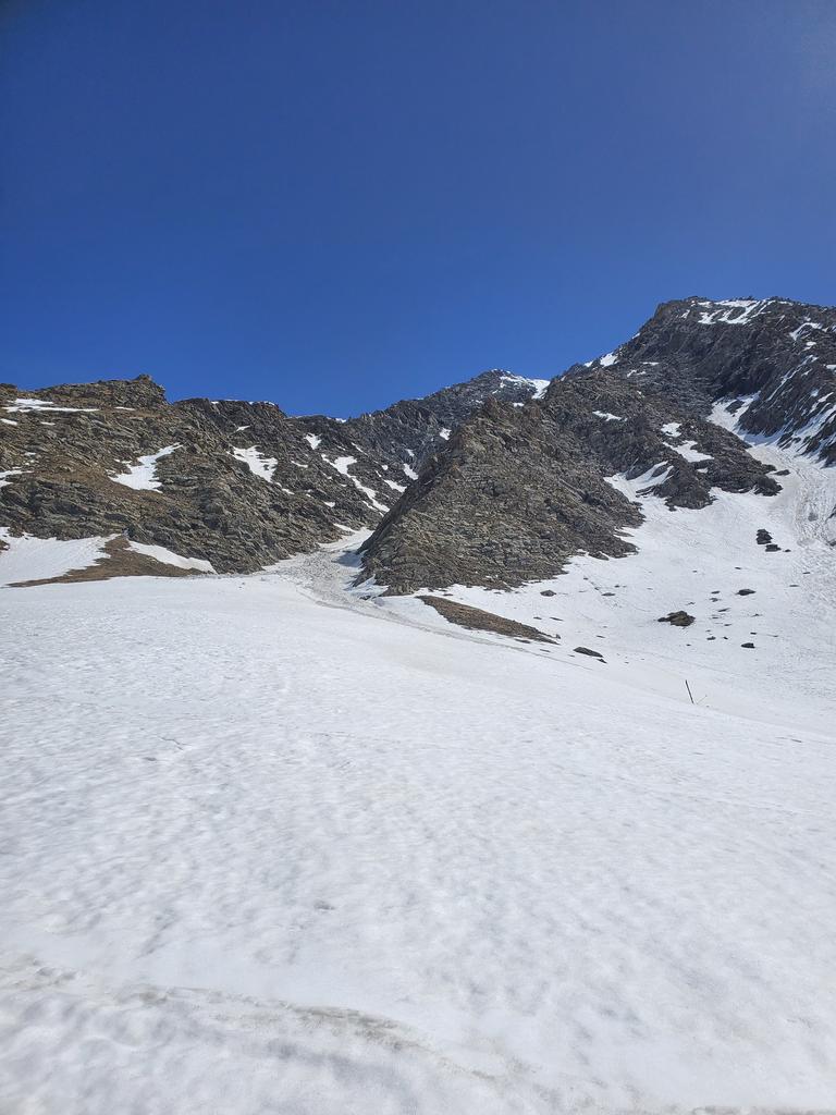 Skis dans coulée
