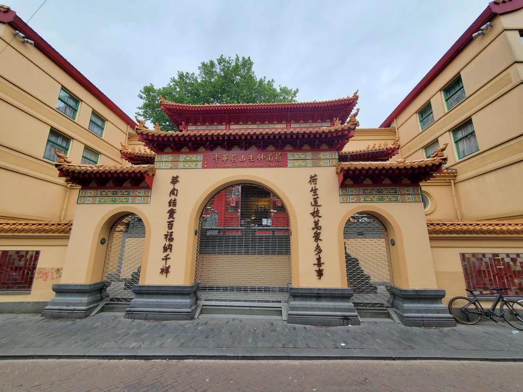 Temple bouddhiste (le plus grand d'Europe)