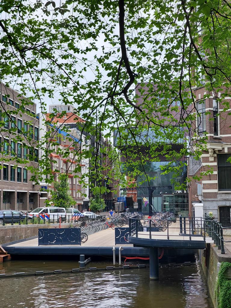 Parking à vélos sur l'eau