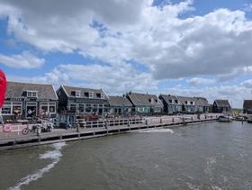 En quittant le port