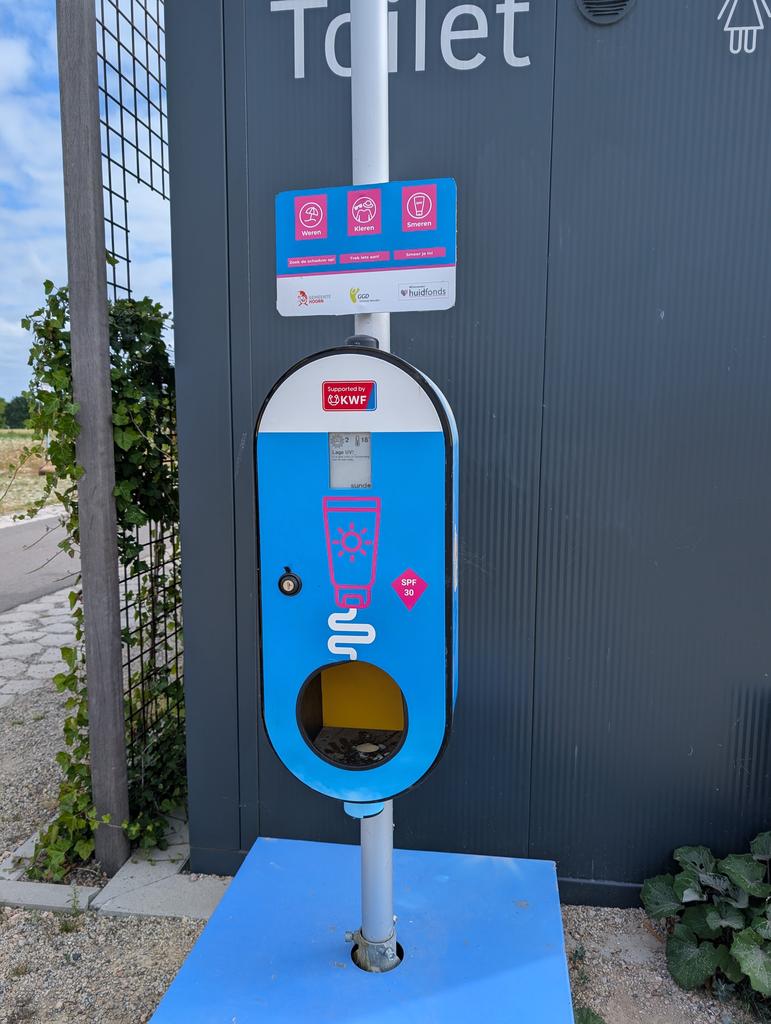 Distirbuteur de crème solaire