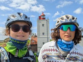 Les jeunes au phare...