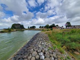 Port de Laaxum: plus petit port de pêche des Pays-Bas