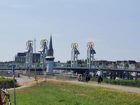 Pont-levis par translation