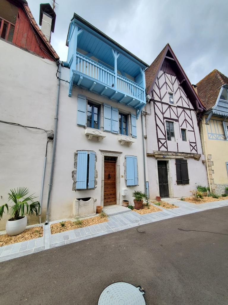 Salies-de-Béarn: coulédé d'époque