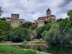 Sauveterre-de-Béarn depuis l'île de la Glère